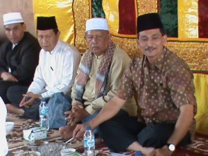 Bupati Aceh Jaya dan Aba Asnawi Lamno